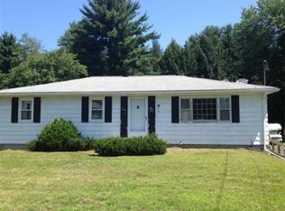 31 South St, Easthampton, MA 01027