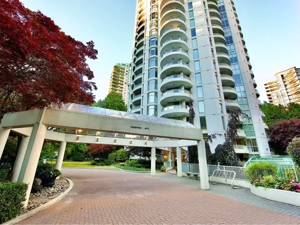 6188 Patterson Ave #105, Burnaby, BC V5H 2N1