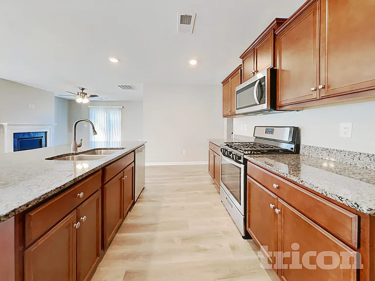 1059 Summerlin Trl — Photo 5