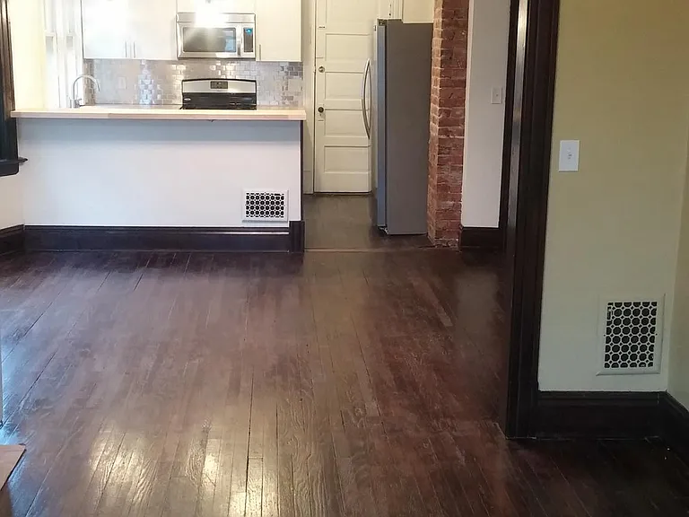 802 Ashland Ave #3 — Photo 2