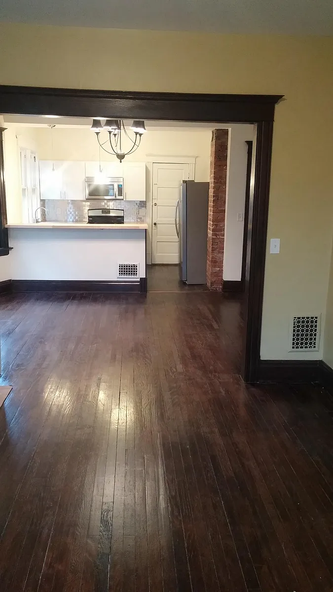 Building Photo - 802 Ashland Ave #3
