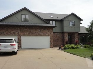 2423 McMullin Dr, Oskaloosa, IA 52577