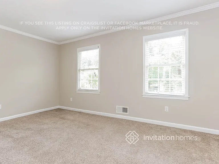 631 Shannon Green Cir SW — Photo 3