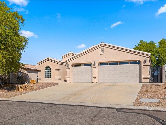 4th image of 1947 E Desert Greens Lane