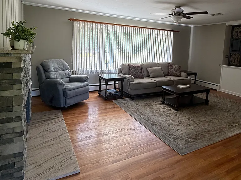 139 S Eastview Ave — Photo 18