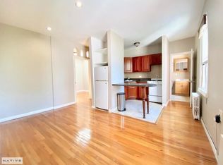 195 Huron St APT 3R, Brooklyn, NY 11222
