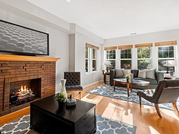 3rd image of 7321 N Honore St #1
