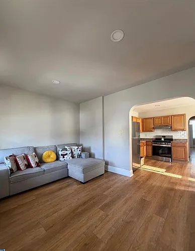 34 Farnham Ave Photo 1