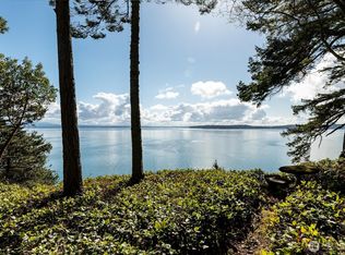 1912 Hunskor Rd, Oak Harbor, WA 98277