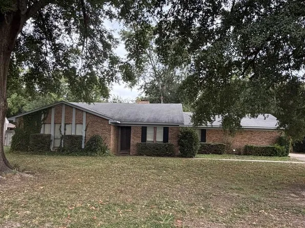 1260 Devonshire Pl, Greenville, MS 38701