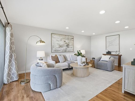 4th image of 255 S Rengstorff Ave APT 7