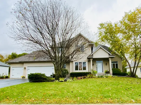 918 Bavaria Hills Ter, Chaska, MN 55318