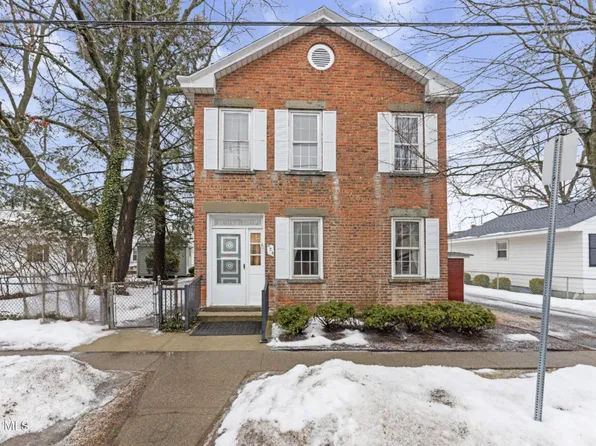 324 2nd Avenue, Watervliet, NY 12189