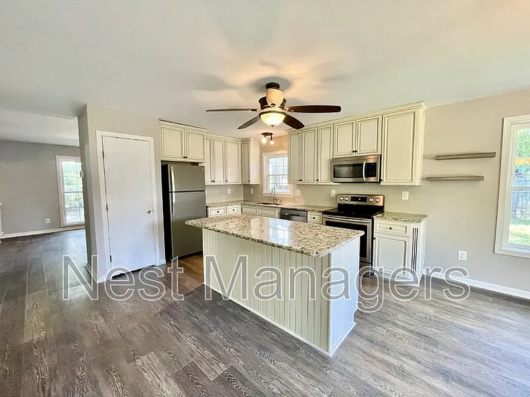 5651 Dodge Dr — Photo 11