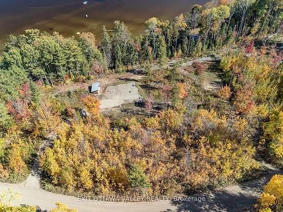 4th image of 274 McAnulty Rd