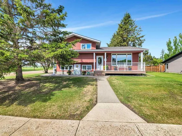 4501 E 53rd St, Two Hills, AB T0B 4K0