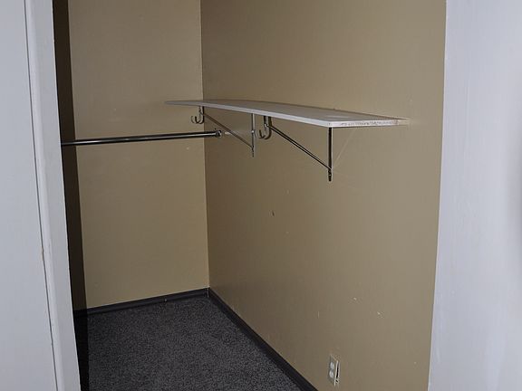 Walk In Closet