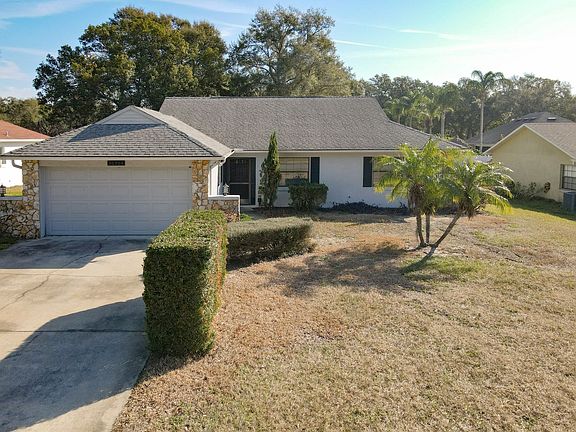 2nd image of 36304 Brendenshire Ct