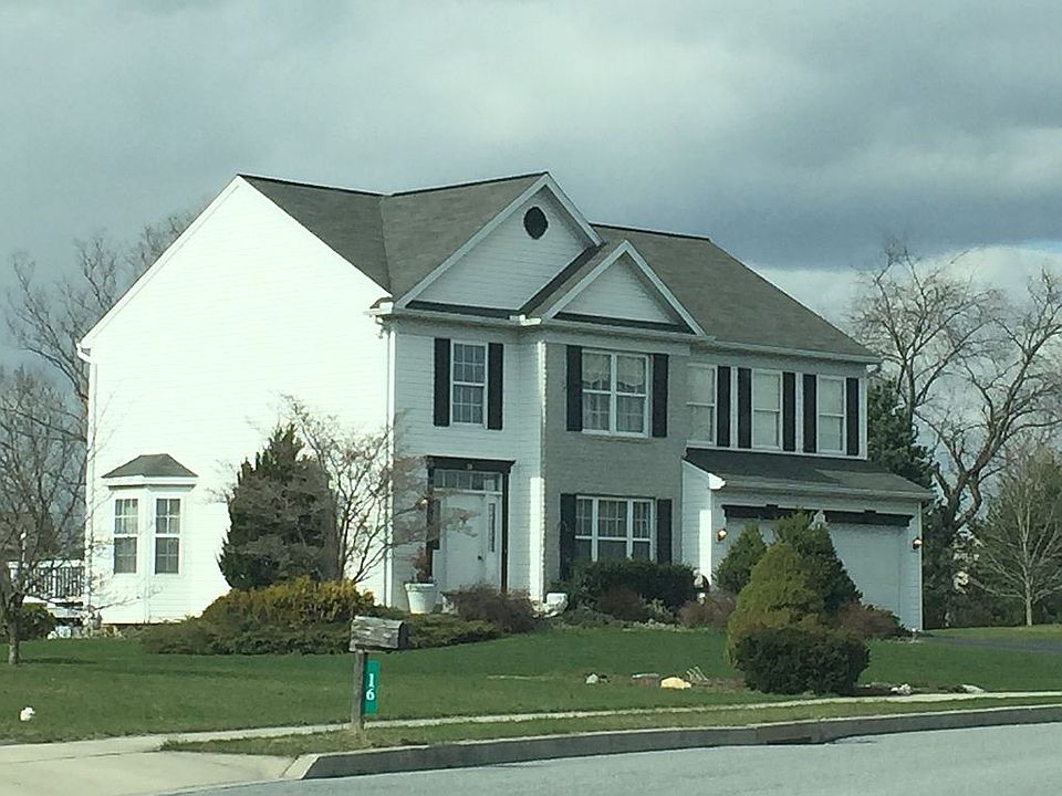 1st image of 14 Arlington Dr