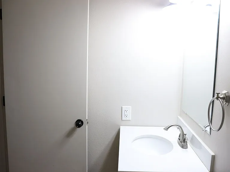 5001 S Sioux Ave — Photo 9
