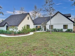 910 Foresteria Ave, Wellington, FL 33414