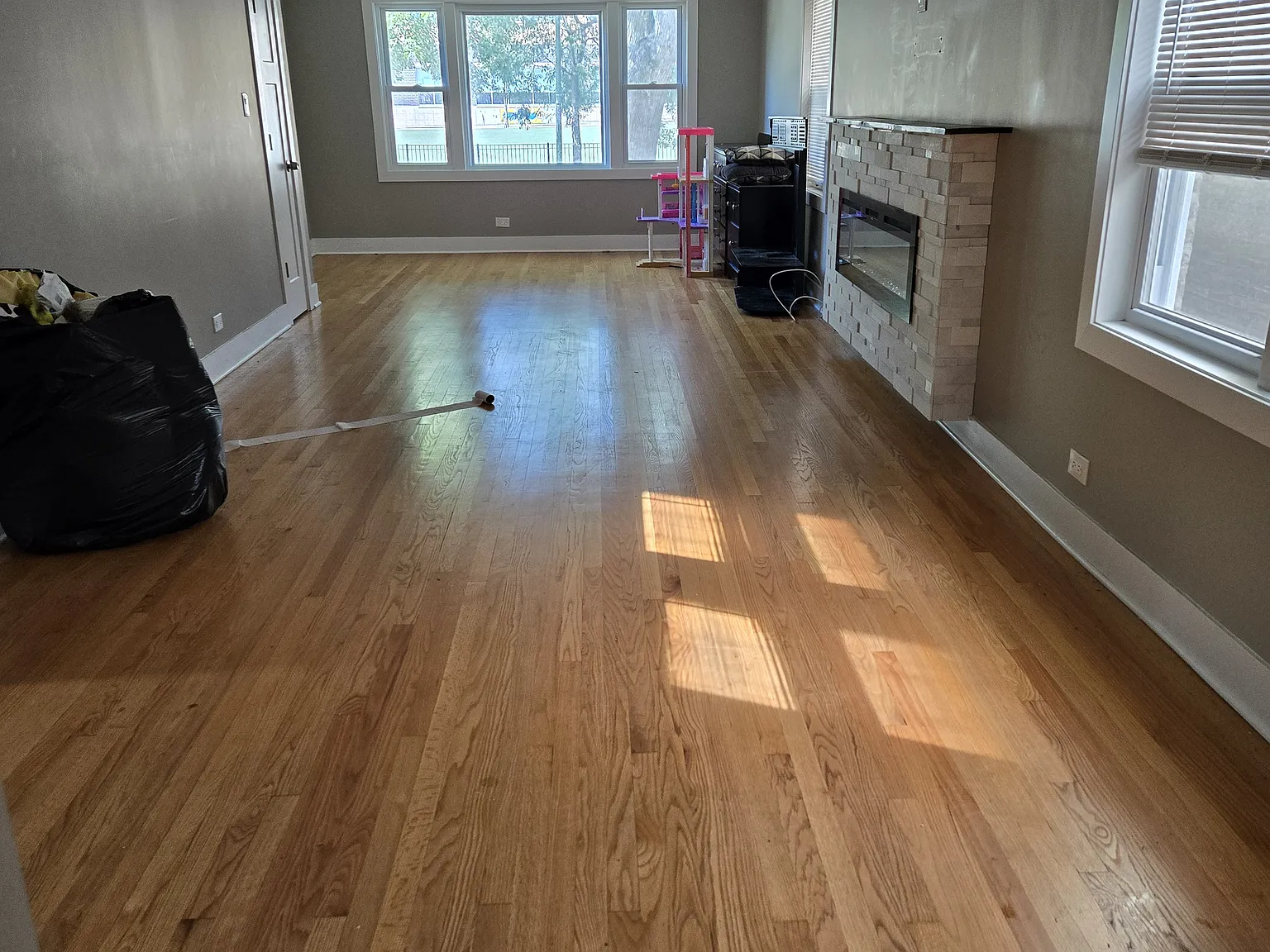 2 bed, 1000 sqft, $2,100 — Photo 3