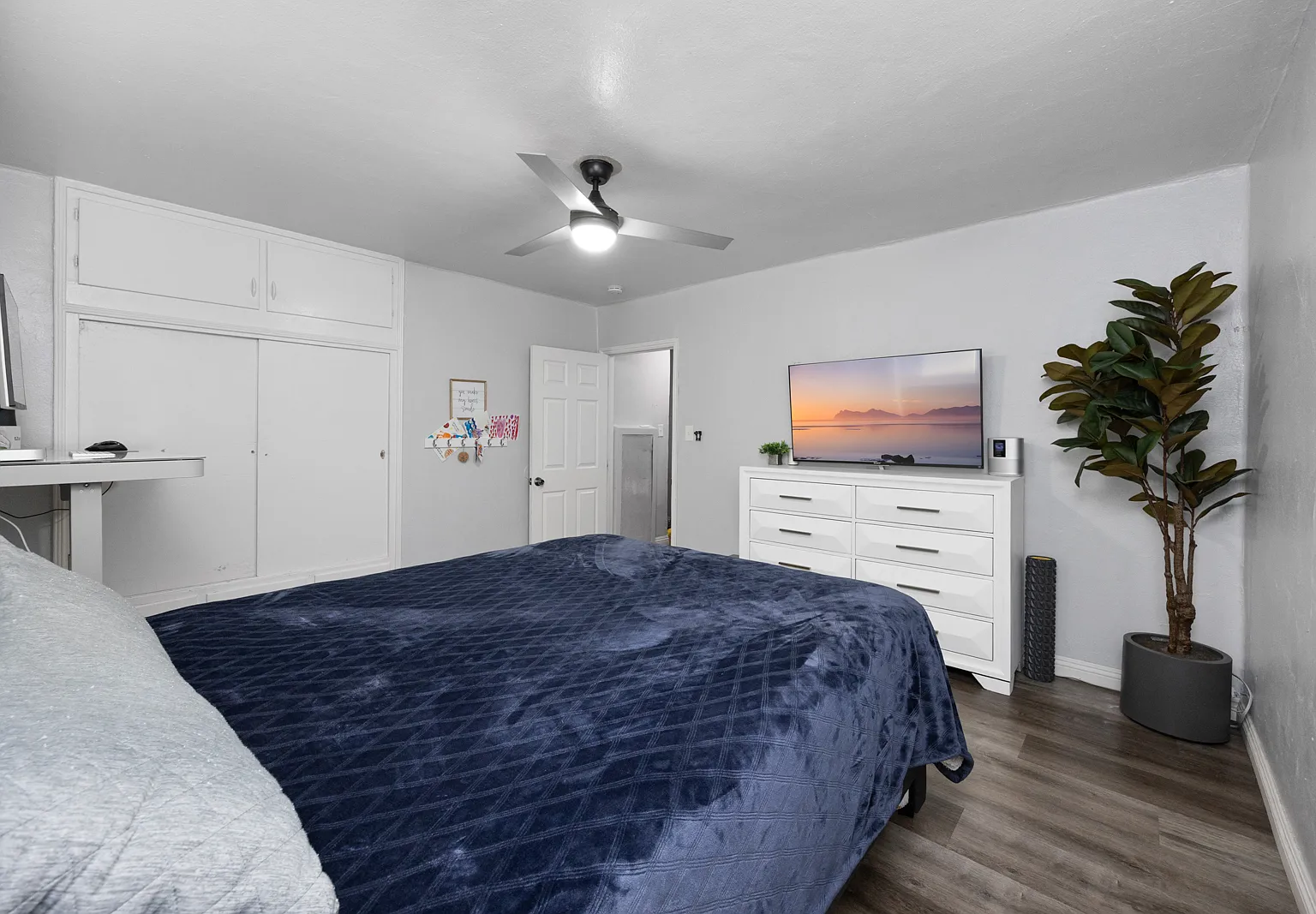 2 bed, 800 sqft, $2,600 — Photo 2