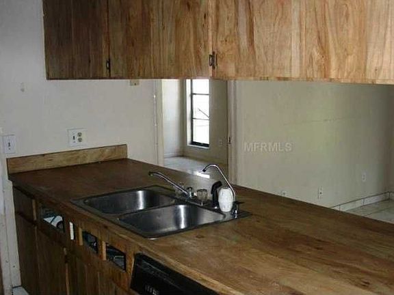 3rd image of 6820 Rosemary Dr