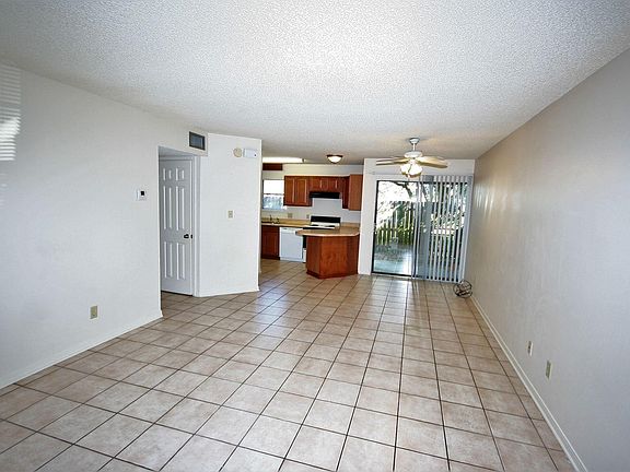 2nd image of 222 Weis Ln APT 6A