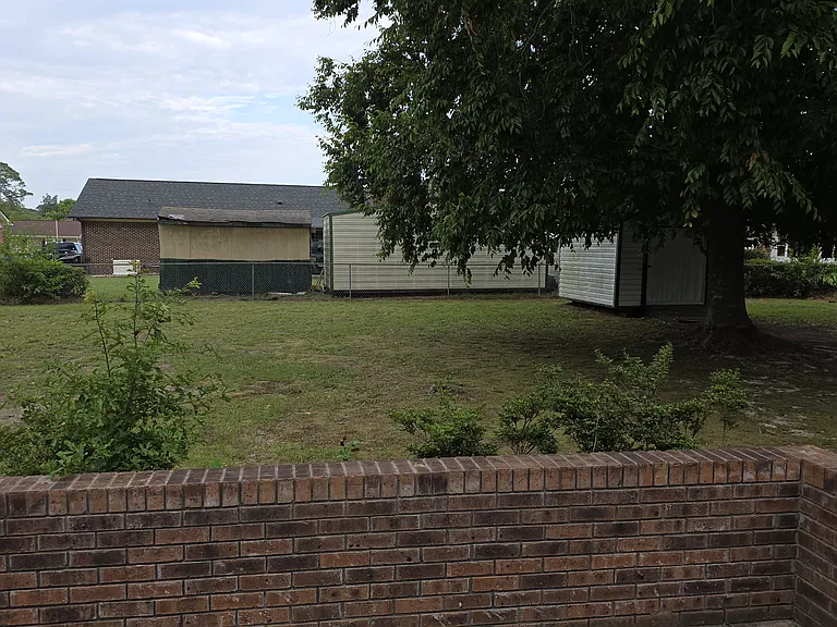 614 Garfield Dr — Photo 15