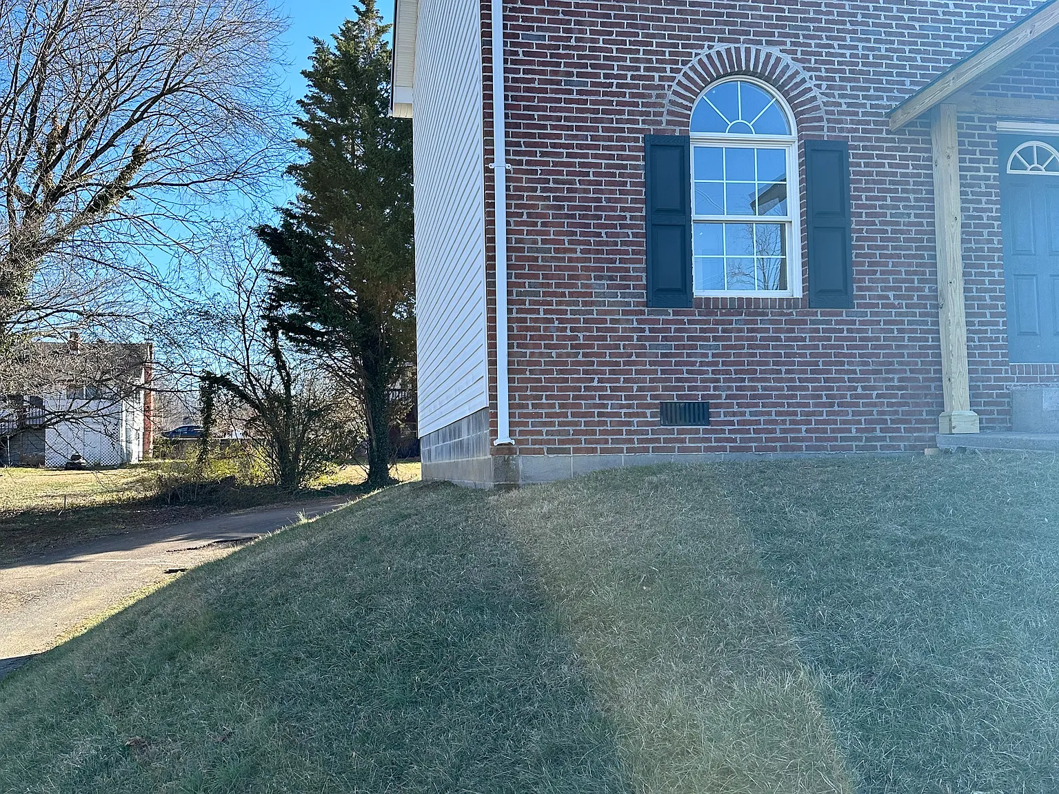 2 bed, 1.5 bath, $1,200 — Photo 3