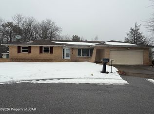 1 Circle Dr, Hazleton, PA 18201