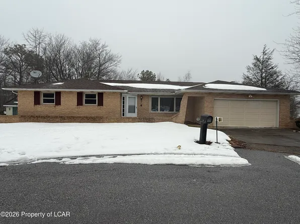 1 Circle Dr, Hazleton, PA 18201