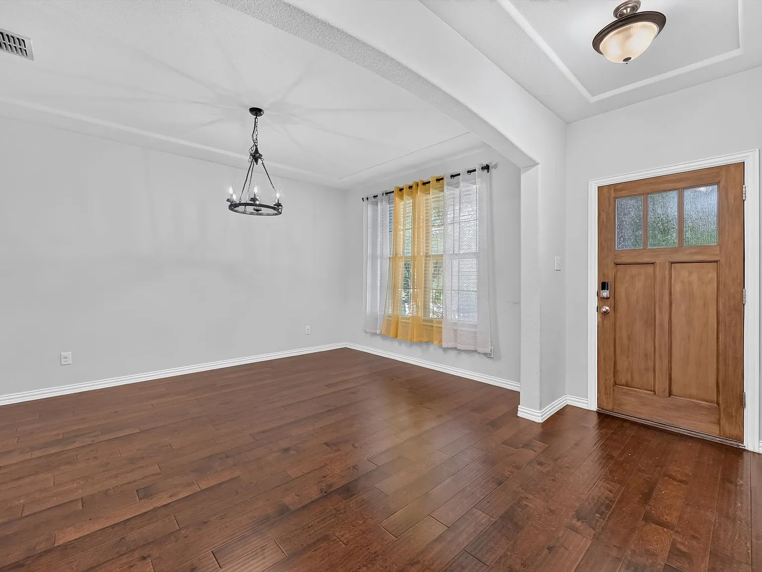 4 bed, 3.5 bath, 2986 sqft, $3,000 — Photo 3