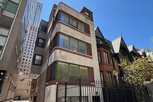 117 E Bellevue Pl #1 Photo 1 117 E Bellevue Pl #1 Photo 1