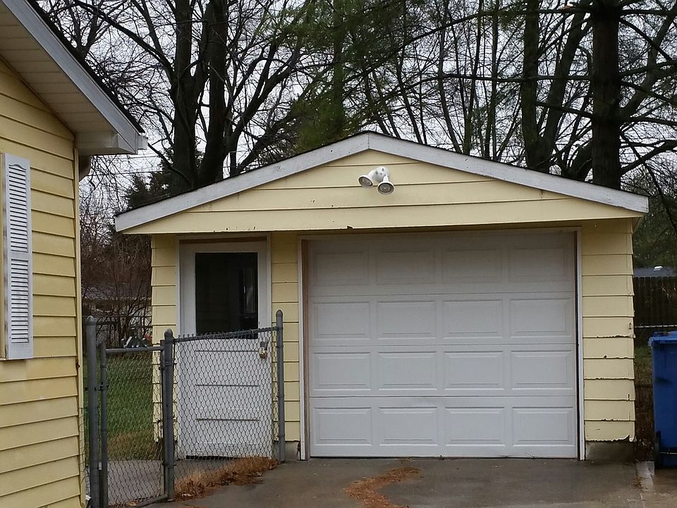 2nd image of 645 Circle Ct