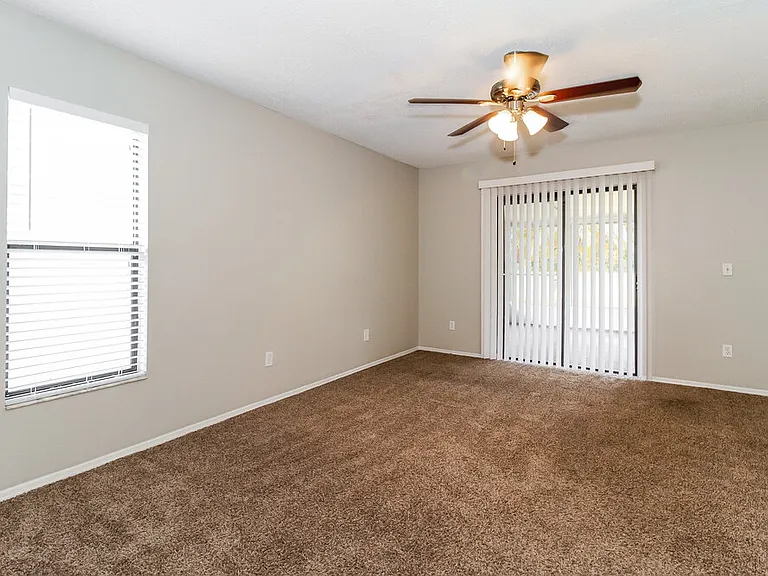 825 Virginia Woods Ln — Photo 10