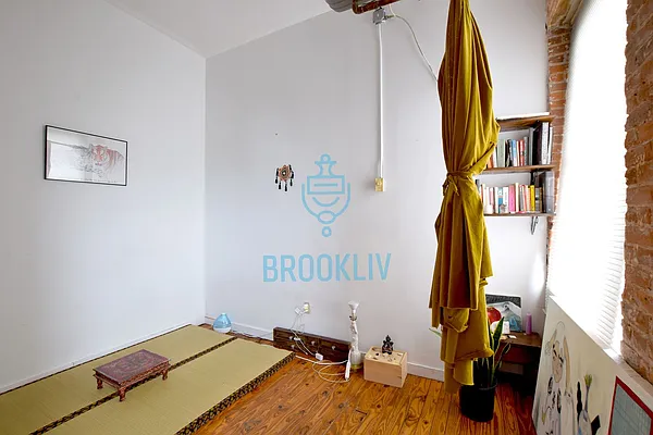 Rented by null | media 11