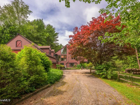 6 Manitauk Hts, Stockbridge, MA 01262
