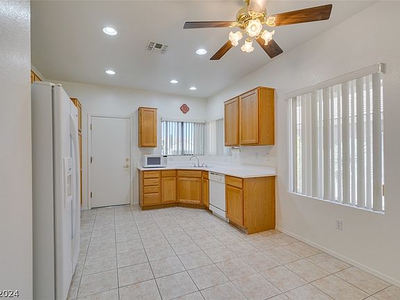 5th image of 596 Mountain Links Dr