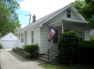 2009 S Pennsylvania Ave, Lansing, MI 48910