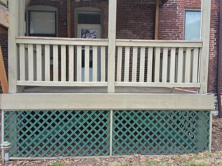 348 N Newstead Ave — Photo 2