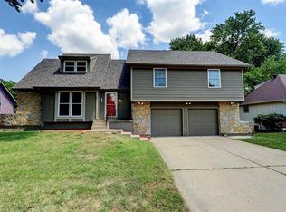 904 NW 39th St, Blue Springs, MO 64015