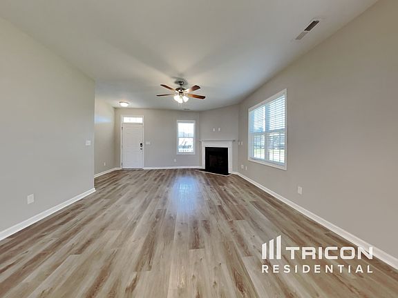 2nd image of 168 Jade St