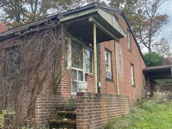 6013 Blue Springs Rd, Hiwassee, VA 24347