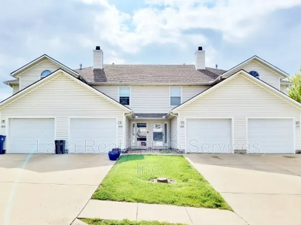 202 NE Sunshine St APT C, Oak Grove, MO 64075