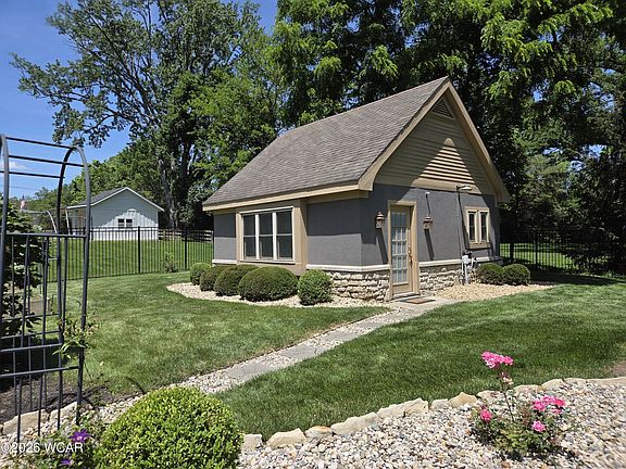 3rd image of 2326 Hampton Ct