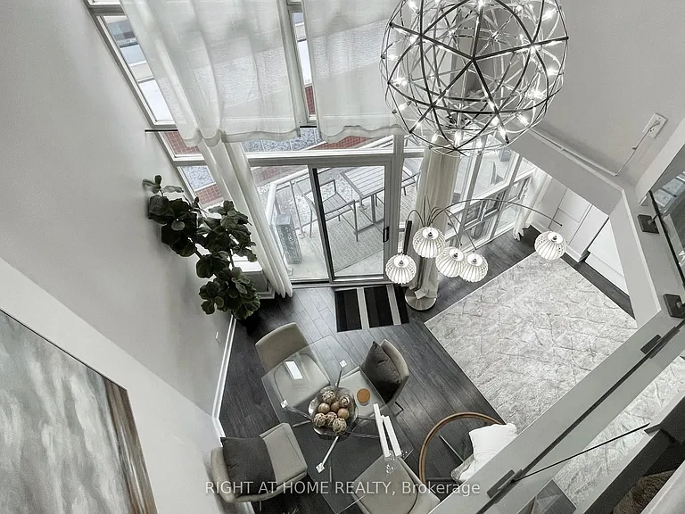 255 Richmond St E #401 — Photo 27