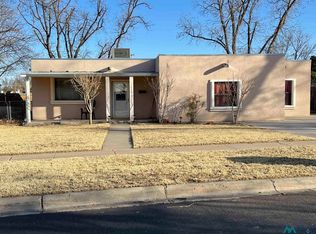1026 N Francis St, Carlsbad, NM 88220