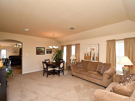 5th image of 716 Candelila Dr